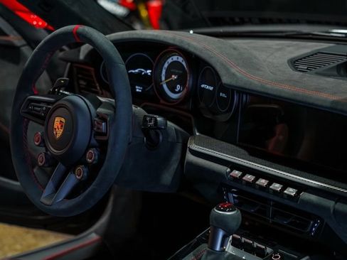 Used 2025 Porsche 911 GT3 RS RWD image 4
