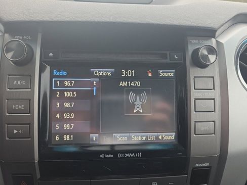 Used 2017 Toyota Tundra SR5 image 26