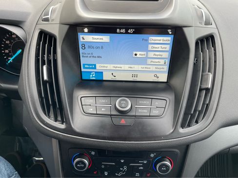 Used 2018 Ford Escape SE w/ Ford Safe & Smart Package image 19