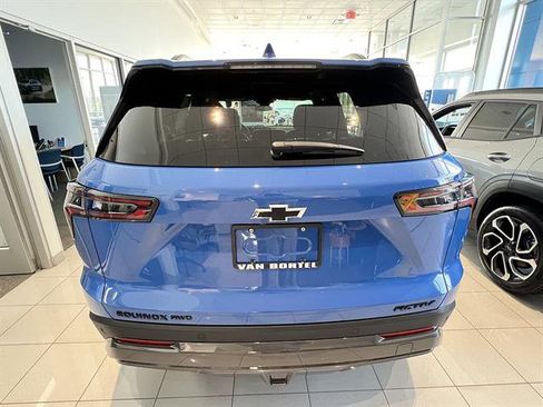 New 2026 Chevrolet Equinox ACTIV AWD/4WD image 4