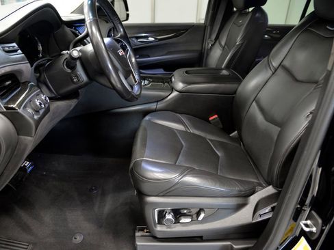 Used 2018 Cadillac Escalade Platinum image 15