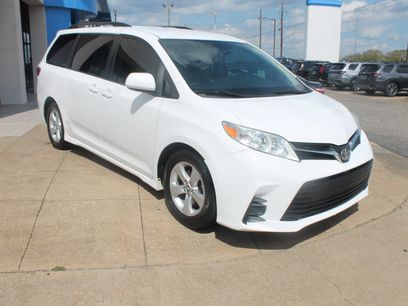 Used 2018 Toyota Sienna LE
