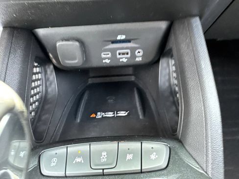 Used 2021 Chevrolet TrailBlazer ACTIV w/ Technology Package FWD image 43
