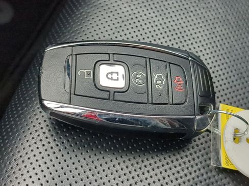 Used 2018 Lincoln MKC Reserve w/ Lincoln MKC Climate Package image 39