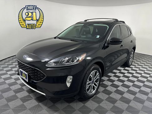 Used 2022 Ford Escape SEL w/ Technology Package AWD/4WD image 1