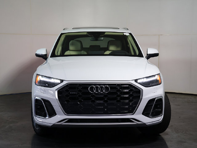 Used 2023 Audi Q5 e Prestige w/ Prestige Package AWD/4WD image 9