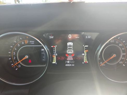 Used 2019 Jeep Wrangler Unlimited Sahara image 23