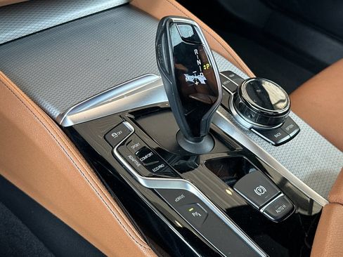 Used 2018 BMW 530e RWD image 24