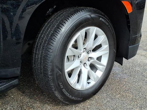 Used 2024 Chevrolet Tahoe Premier AWD/4WD image 9