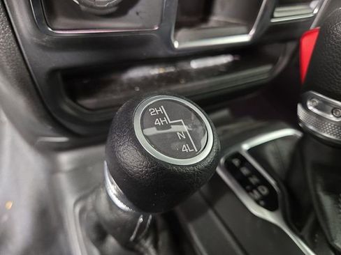 Used 2024 Jeep Wrangler Sport image 27