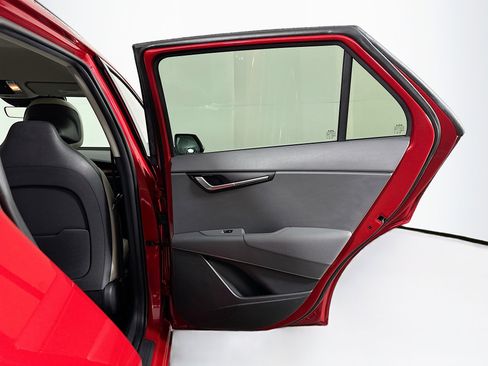 Used 2023 Kia Niro EX image 30