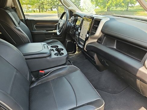 Used 2024 RAM 2500 Laramie w/ Safety Group AWD/4WD image 11