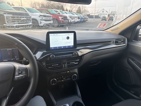 Used 2025 Ford Escape ST-Line image 23