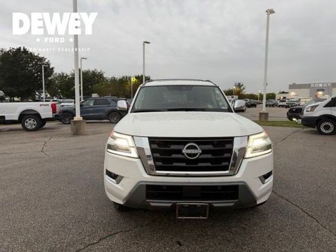 Used 2022 Nissan Armada Platinum w/ Captain's Chairs Package AWD/4WD image 3
