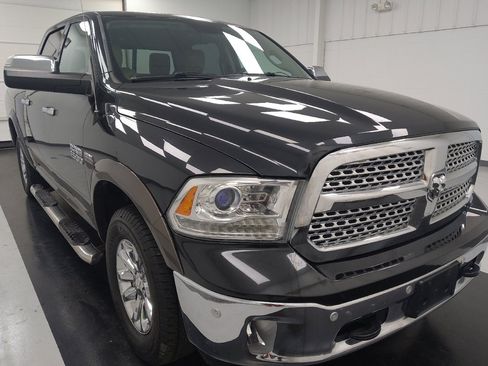 Used 2018 RAM 1500 Laramie w/ Convenience Group AWD/4WD image 14