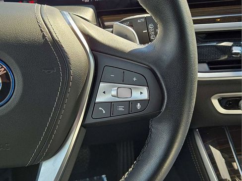 Used 2024 BMW X5 xDrive50e image 19