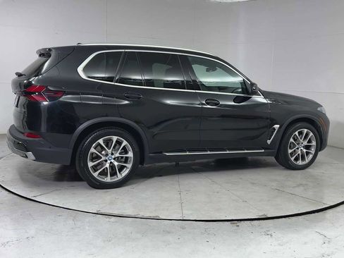 Used 2025 BMW X5 xDrive50e image 9