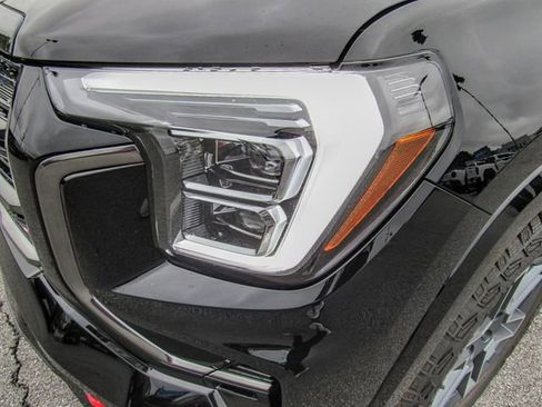 New 2026 GMC Terrain AT4 w/ Convenience Package III image 8