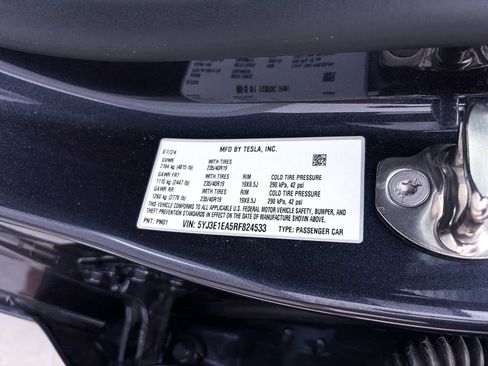 Used 2024 Tesla Model 3 Standard Range RWD image 32