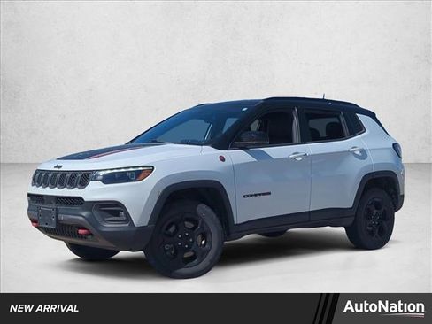 Used 2023 Jeep Compass Trailhawk w/ Trailhawk Elite Group image 1