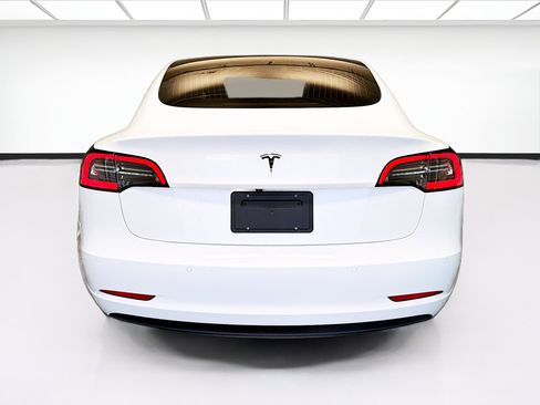 Used 2020 Tesla Model 3 RWD image 5