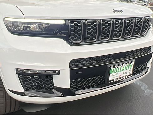 New 2025 Jeep Grand Cherokee L Summit image 10