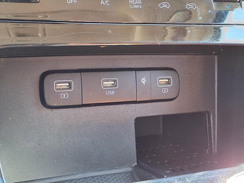 Used 2022 Kia Carnival SX Prestige image 15