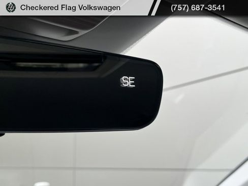 New 2025 Volkswagen Tiguan SE image 47
