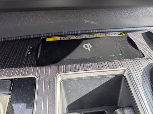 Used 2023 Toyota Sienna XSE image 20