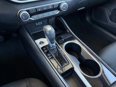 Used 2024 Nissan Altima 2.5 SV FWD image 21