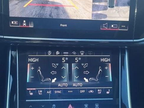 Used 2021 Audi Q8 Prestige image 4