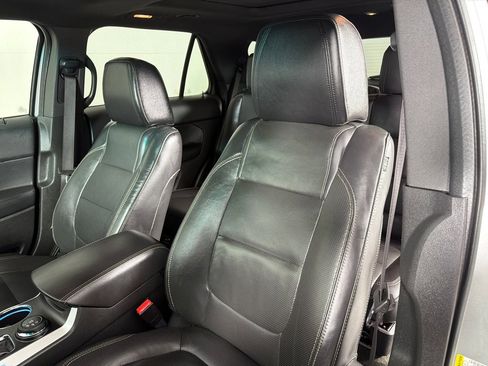 Used 2015 Ford Explorer Sport w/ Equipment Group 401A AWD/4WD image 11