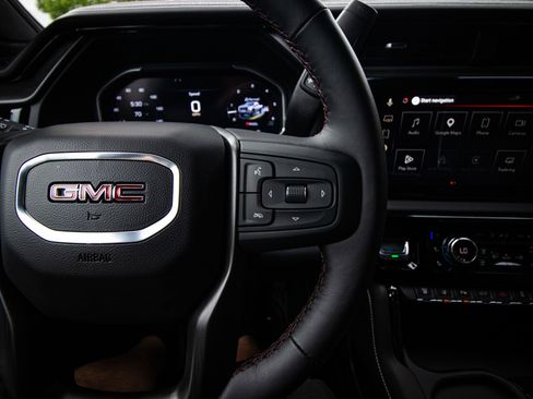 Used 2026 GMC Sierra 2500 AT4X w/ LPO, Black Badging Package AWD/4WD image 20