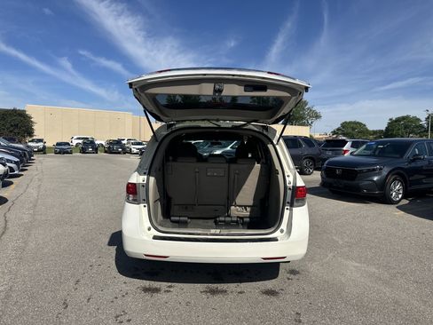 Used 2016 Honda Odyssey SE image 10