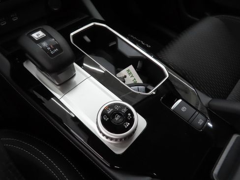 New 2026 Mitsubishi Outlander ES AWD/4WD image 16