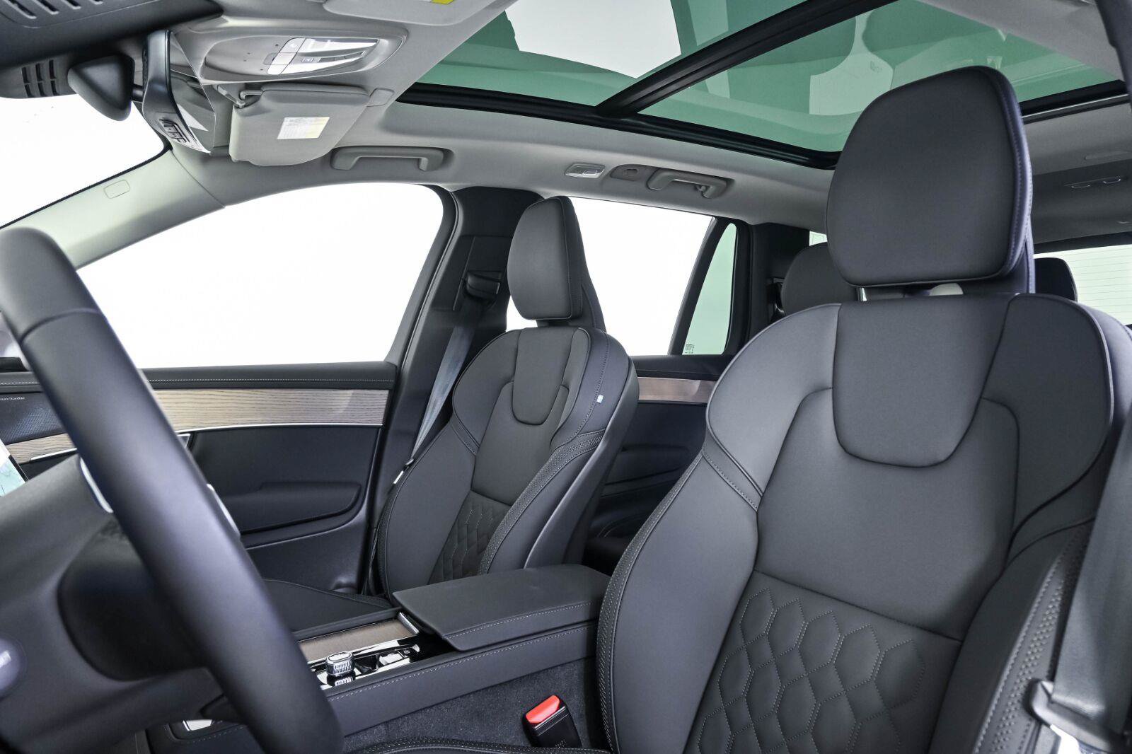 Used 2026 Volvo XC90 B6 Plus AWD/4WD image 5
