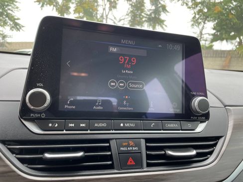 Used 2025 Nissan Altima 2.5 SV FWD image 20