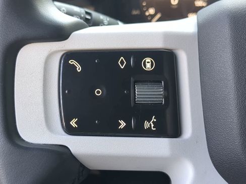 Used 2025 Land Rover Defender 110 S image 25