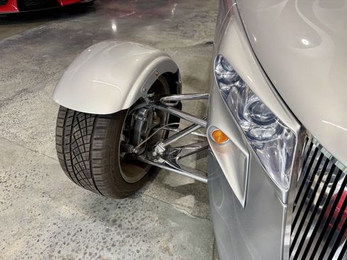 Used 2001 Plymouth Prowler image 18