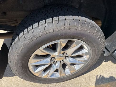 Used 2019 Chevrolet Silverado 1500 LTZ w/ LTZ Plus Package AWD/4WD image 9