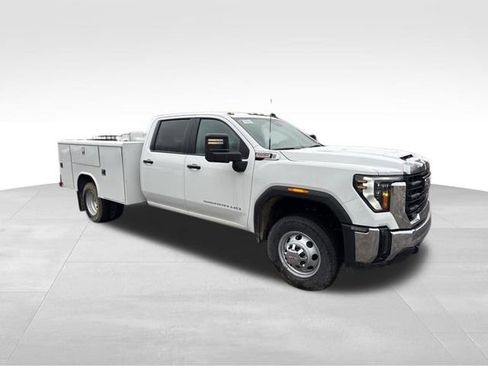 New 2025 GMC Sierra 3500 Pro w/ Convenience Package AWD/4WD image 3