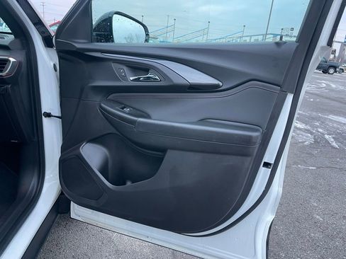 Used 2023 Chevrolet TrailBlazer RS w/ Sun and Liftgate Package image 26