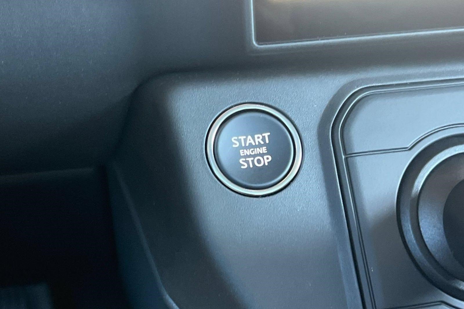 New 2026 Land Rover Defender 110 S AWD/4WD image 16