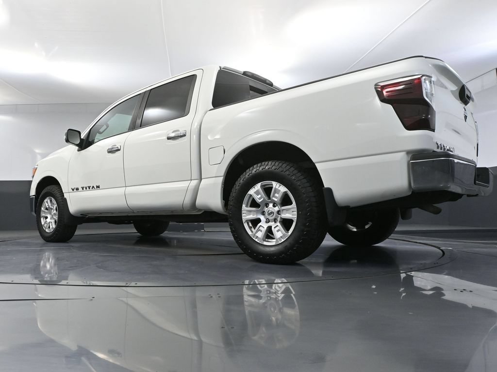 Used 2018 Nissan Titan SV AWD/4WD image 38