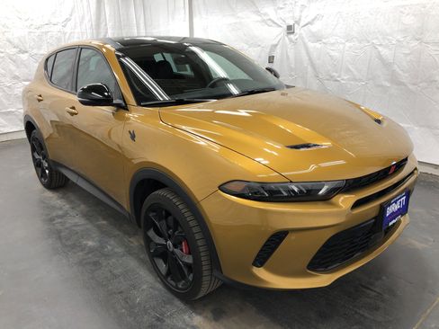 Certified 2024 Dodge Hornet GT Plus image 3