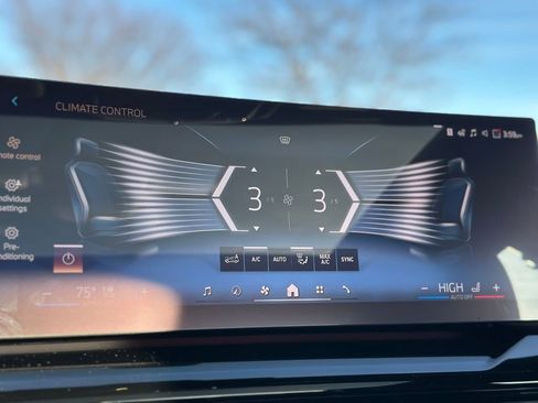 New 2026 BMW 530i xDrive w/ M Sport Package image 38