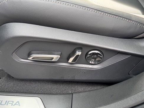 New 2026 Acura RDX Base image 25