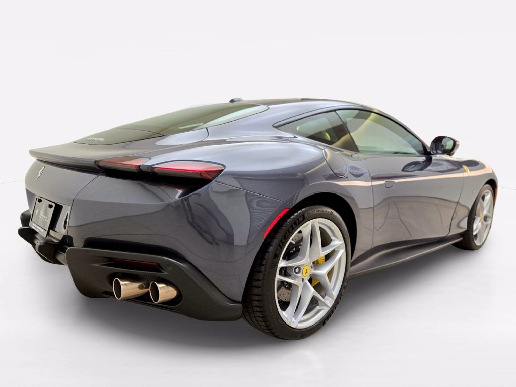 Used 2021 Ferrari Roma RWD image 9