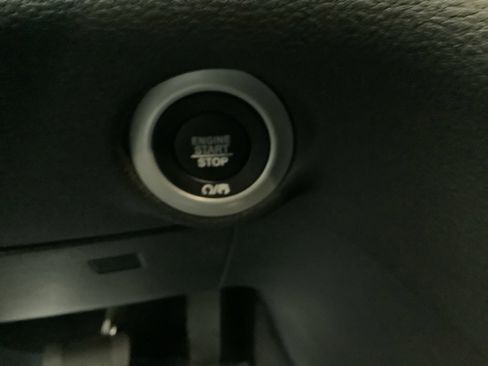 New 2026 Chrysler Pacifica Select image 18