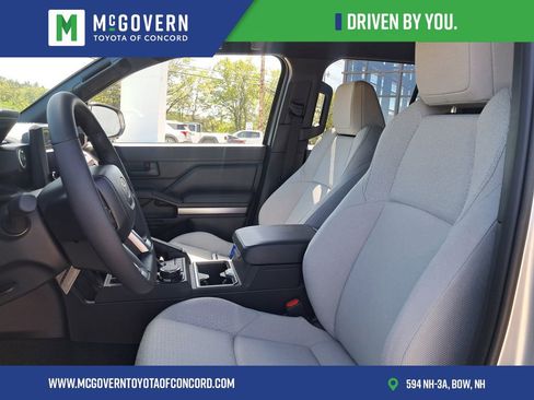 Used 2026 Toyota 4Runner SR5 AWD/4WD image 16